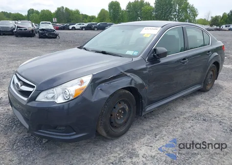 2012 Subaru Legacy 2.5I z USA, uszkodzony, nr VIN 4S3BMBA60C3007965